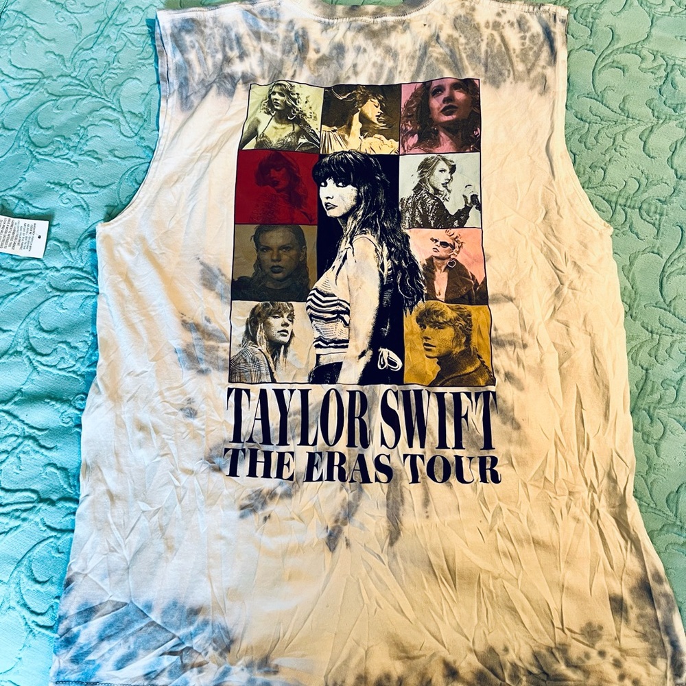 TS concert T